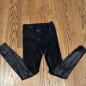 Koral Black shiny Leggings